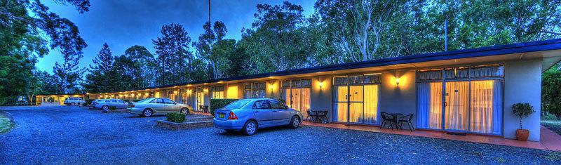 ออล ซีซั่นส์ คันทรี ลอดจ์ Motel ทารี ภายนอก รูปภาพ