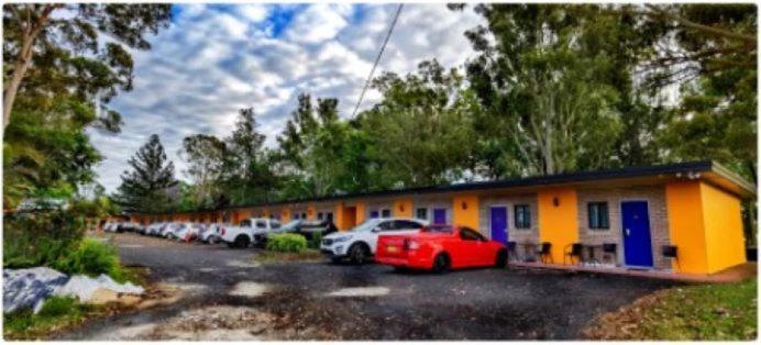 ออล ซีซั่นส์ คันทรี ลอดจ์ Motel ทารี ภายนอก รูปภาพ