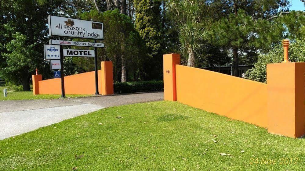 ออล ซีซั่นส์ คันทรี ลอดจ์ Motel ทารี ภายนอก รูปภาพ